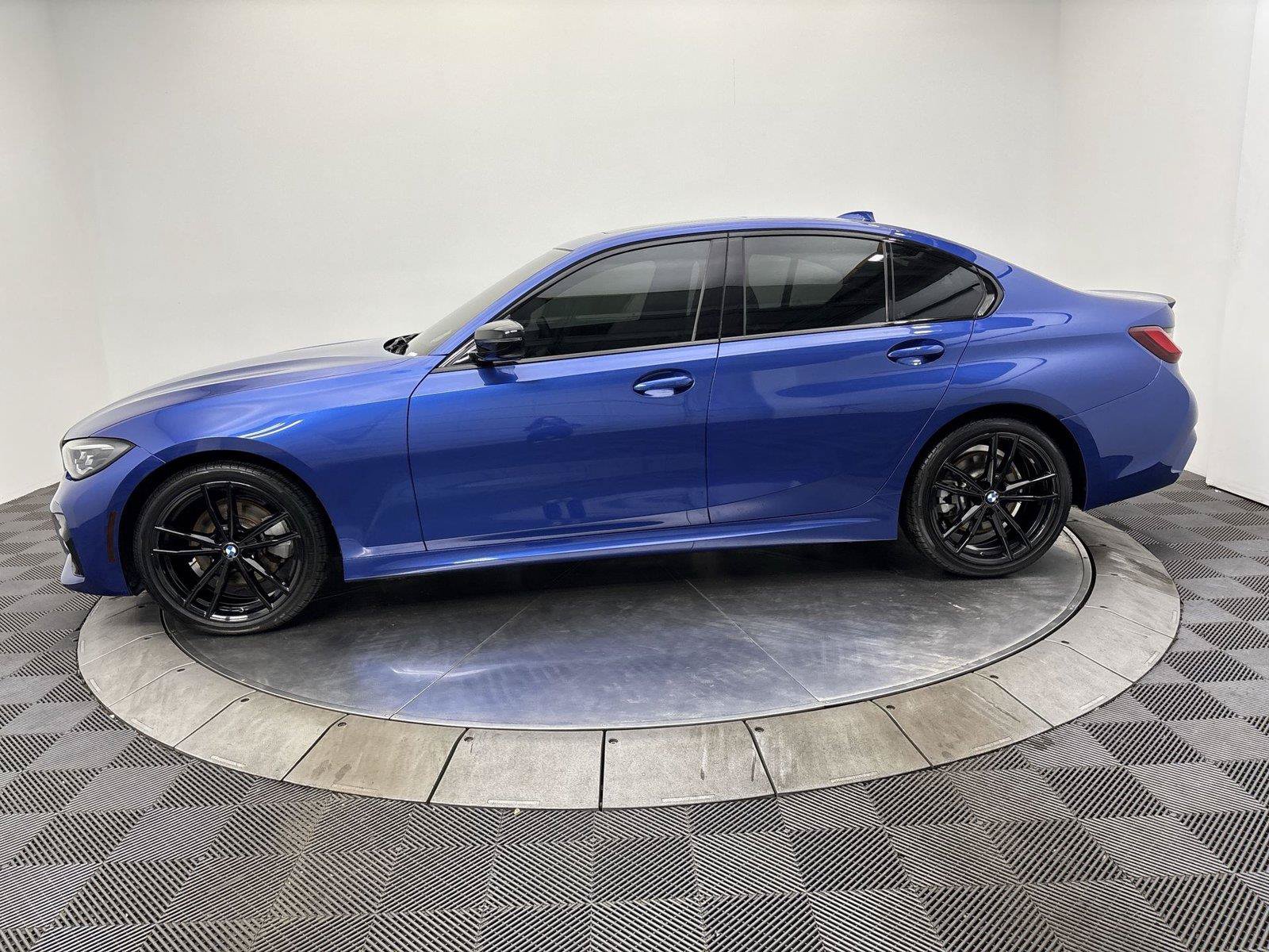 Used 2022 BMW 330i xDrive Sedan w/ M Sport Package AWD/4WD image 16