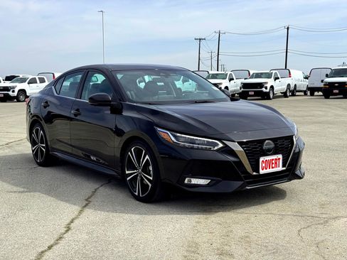 Used 2023 Nissan Sentra SR w/ SR Premium Package image 4