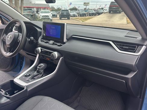 Used 2023 Toyota RAV4 AWD Hybrid image 19