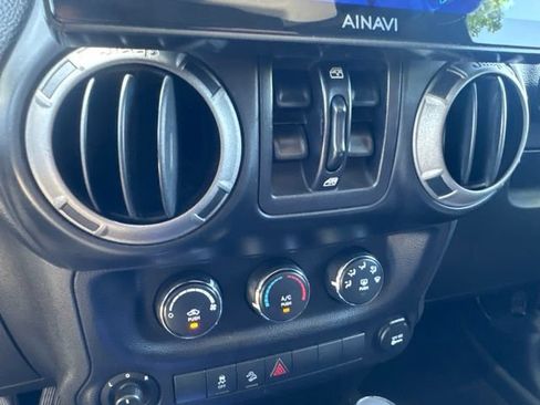 Used 2014 Jeep Wrangler Unlimited Sport w/ Quick Order Package 24S AWD/4WD image 21