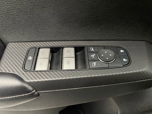 Used 2025 Mitsubishi Outlander SE AWD/4WD image 12