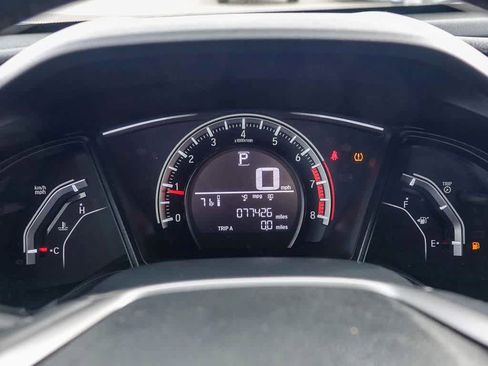 Used 2018 Honda Civic Sport image 21