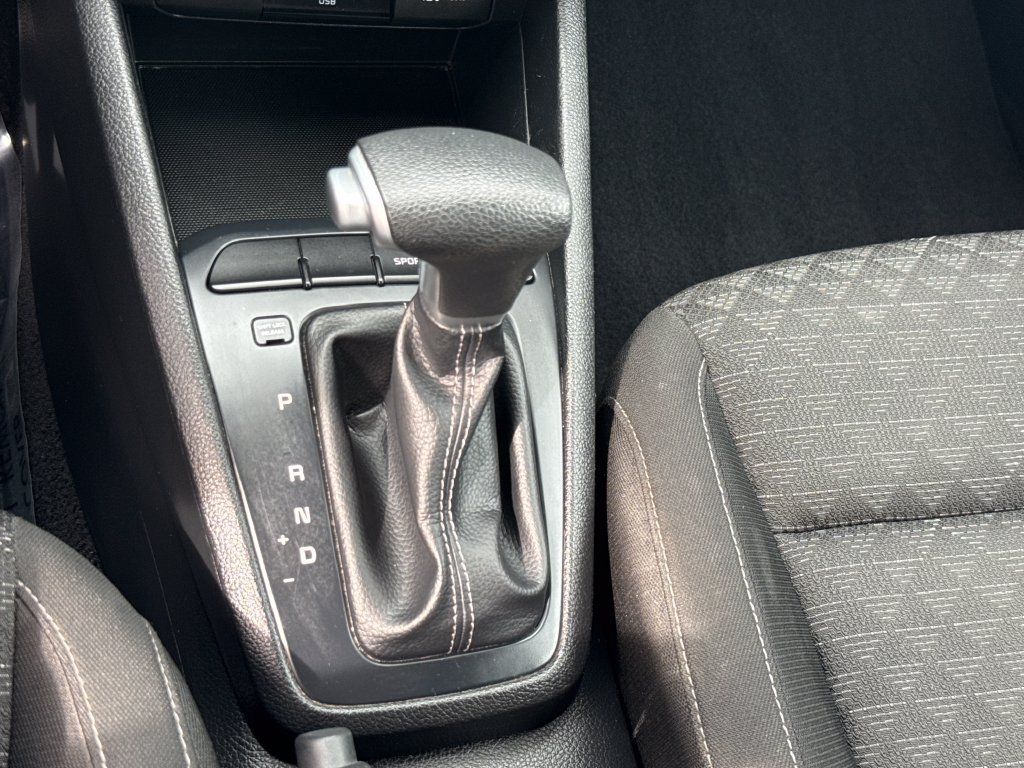 Used 2023 Kia Rio S FWD image 22