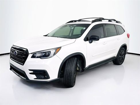Used 2022 Subaru Ascent Onyx Edition image 2