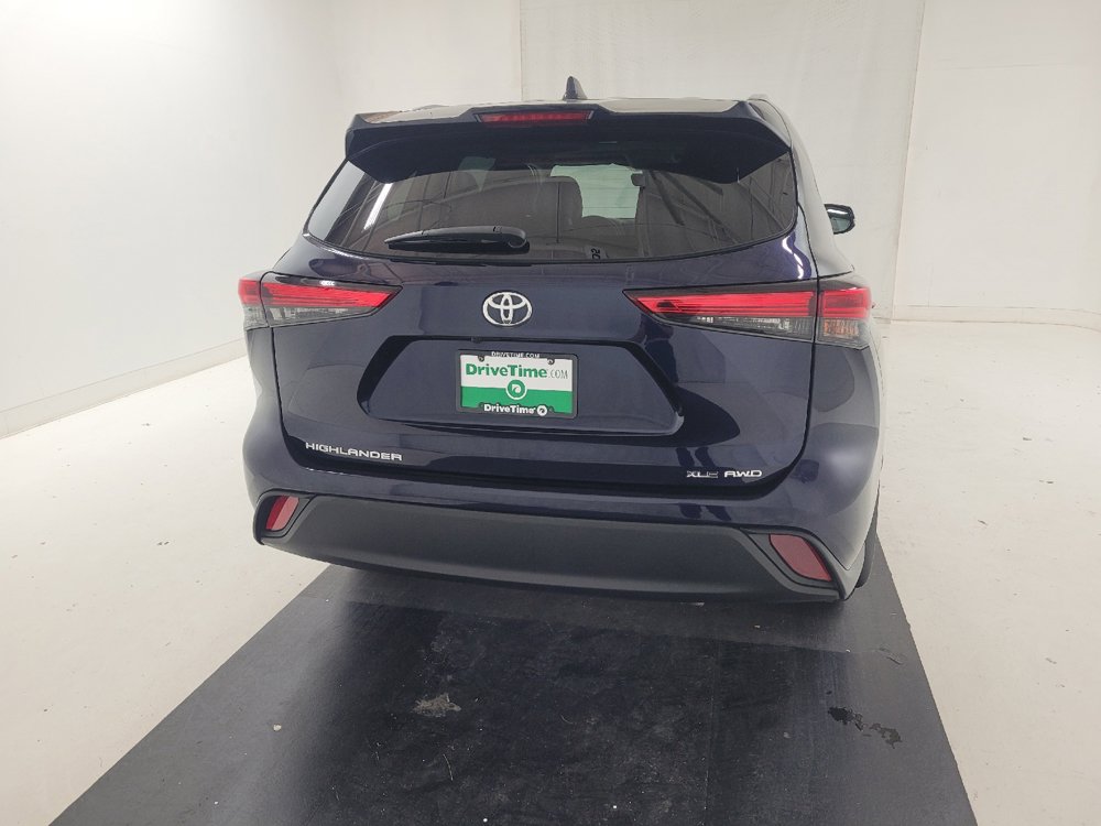 Used 2021 Toyota Highlander XLE AWD/4WD image 7