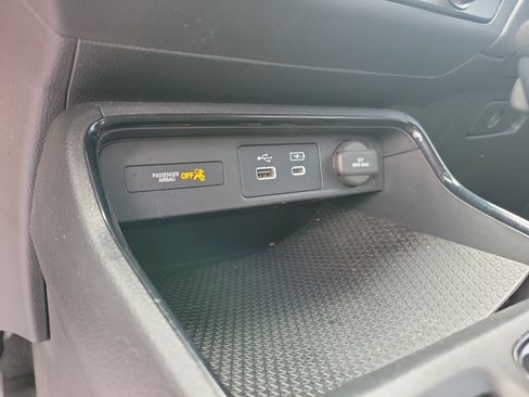 Used 2023 Honda CR-V EX image 11