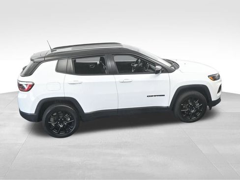 Used 2023 Jeep Compass Altitude image 51