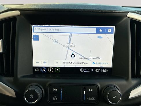 Used 2022 GMC Terrain SLT w/ Infotainment Package II AWD/4WD image 18