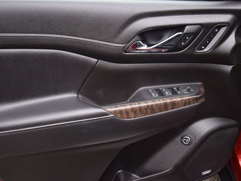 Used 2021 GMC Acadia Denali w/ Denali Technology Package image 26