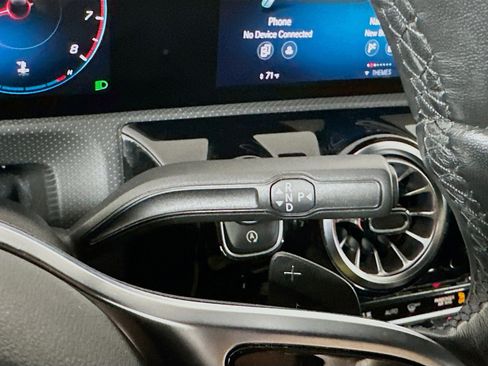 Used 2022 Mercedes-Benz A 220 4MATIC image 24