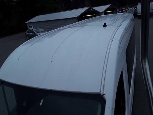 Used 2021 Ford Transit 350 XLT image 10