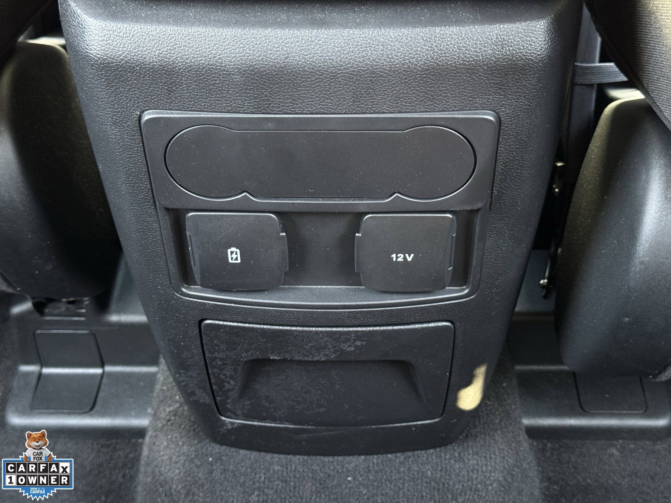 Used 2023 Ford Explorer XLT AWD/4WD image 30