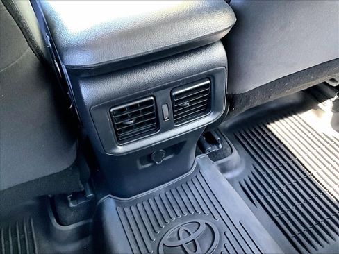 Used 2024 Toyota RAV4 LE AWD/4WD image 27