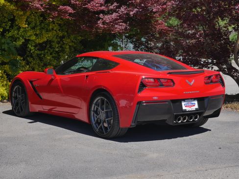 Used 2019 Chevrolet Corvette Stingray Coupe w/ 3LT Preferred Equipment Group RWD image 18