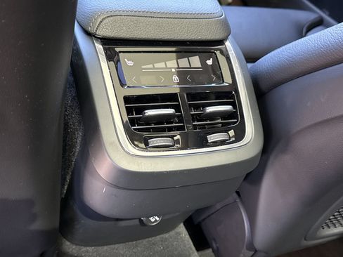Used 2020 Volvo XC60 T6 Inscription w/ Protection Package AWD/4WD image 11
