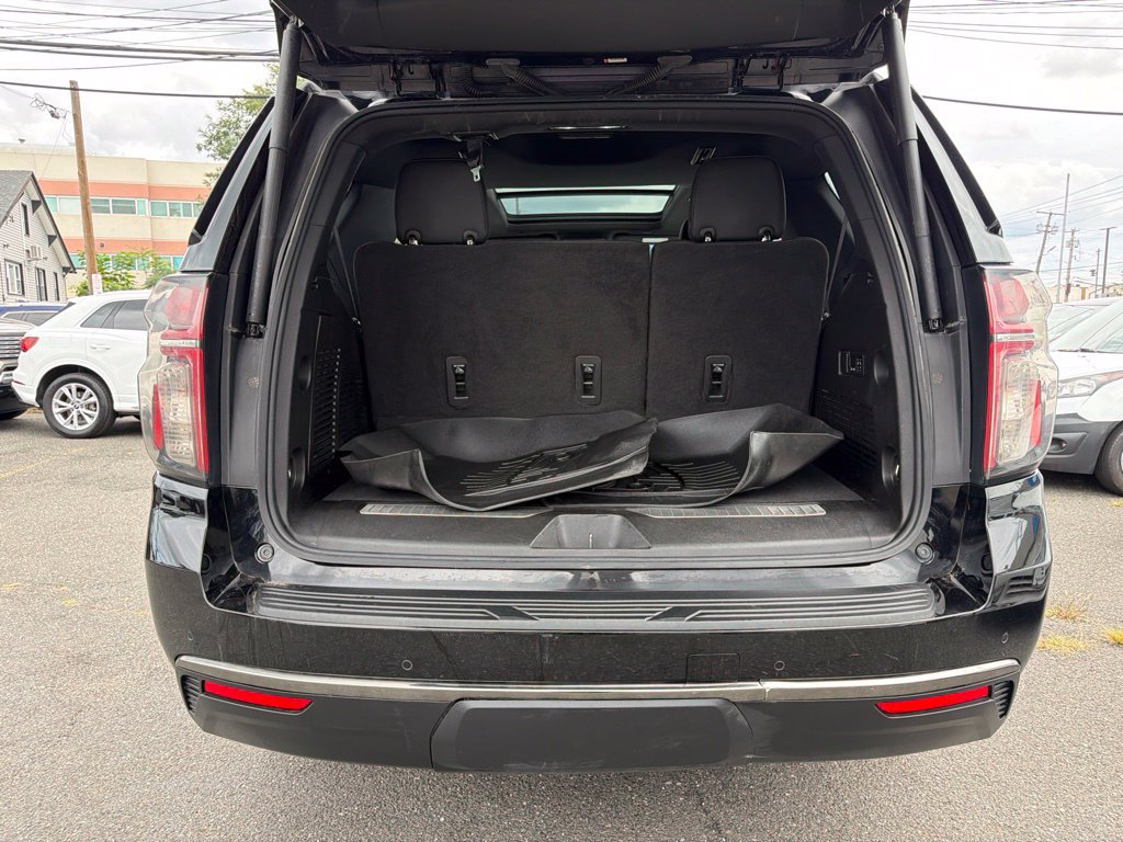 Used 2022 Chevrolet Tahoe RST w/ Luxury Package AWD/4WD image 11