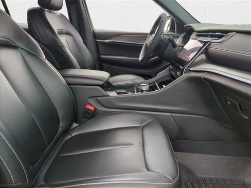 Used 2025 Jeep Grand Cherokee Limited 4xe image 25