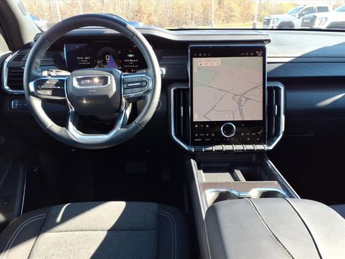 Used 2025 GMC Acadia Elevation image 9