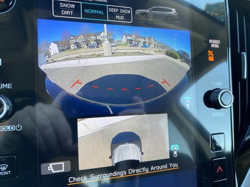 Used 2023 Subaru Ascent Limited w/ Technology Package image 34