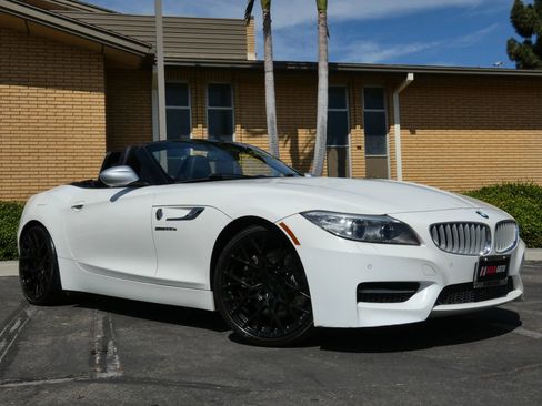Used 2015 BMW Z4 sDrive35is image 6