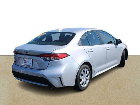 Certified 2021 Toyota Corolla LE image 4