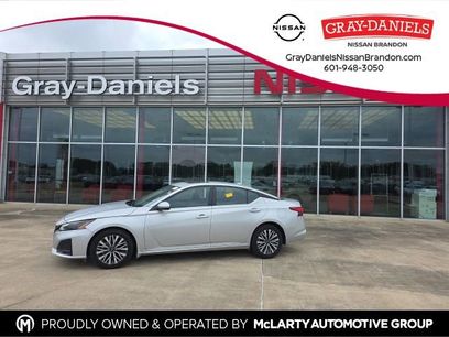 Used 2025 Nissan Altima 2.5 SV w/ SV Premium Package