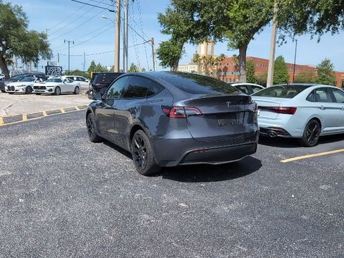 Used 2023 Tesla Model Y Long Range AWD/4WD image 4