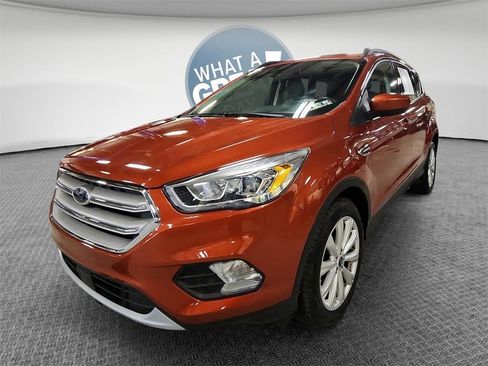 Used 2019 Ford Escape SEL image 8