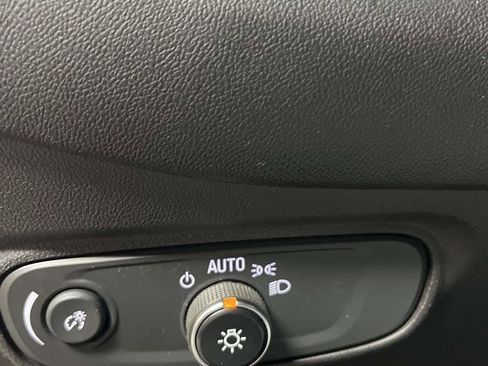 Used 2022 Chevrolet Equinox LS FWD image 14