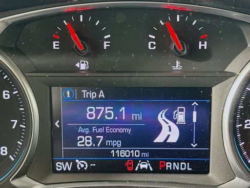Used 2021 Chevrolet Equinox LT FWD image 19