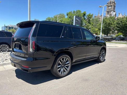 Used 2021 Cadillac Escalade Sport w/ Driver Assist Tech Package AWD/4WD image 5