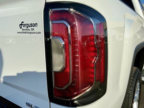 Used 2017 GMC Sierra 1500 SLT w/ SLT Premium Package image 16