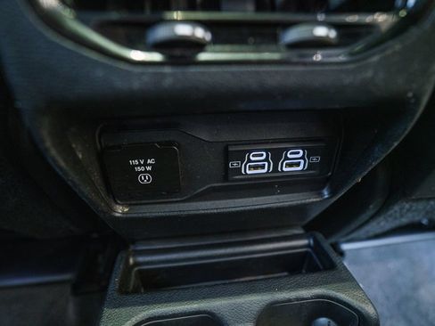 Used 2022 Jeep Grand Cherokee L Overland w/ Luxury Tech Group IV AWD/4WD image 38