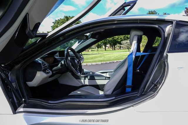 Used 2015 BMW i8 AWD/4WD image 28