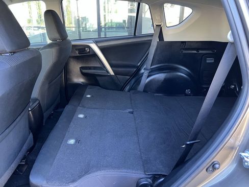 Used 2015 Toyota RAV4 LE FWD image 22