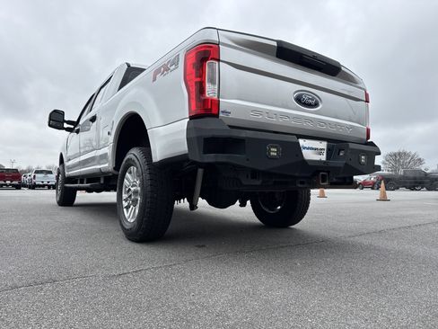 Used 2019 Ford F250 XL w/ STX Appearance Package image 8