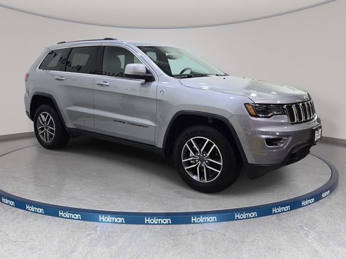 Used 2020 Jeep Grand Cherokee Laredo w/ Quick Order Package 2BN North image 5