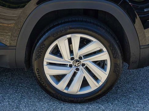 Used 2023 Volkswagen Atlas Cross Sport SE w/ Panoramic Sunroof Package FWD image 11
