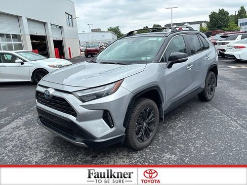 Used 2023 Toyota RAV4 XSE AWD/4WD image 18