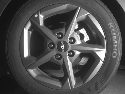 Used 2025 Kia K4 LXS image 13