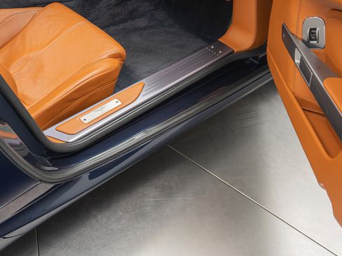 Used 2011 Aston Martin DB9 Volante RWD image 27