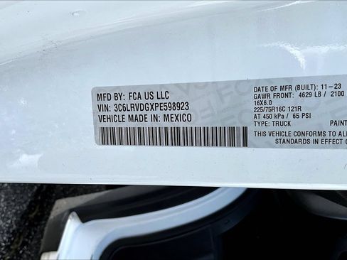 Used 2023 RAM ProMaster 2500 FWD image 14