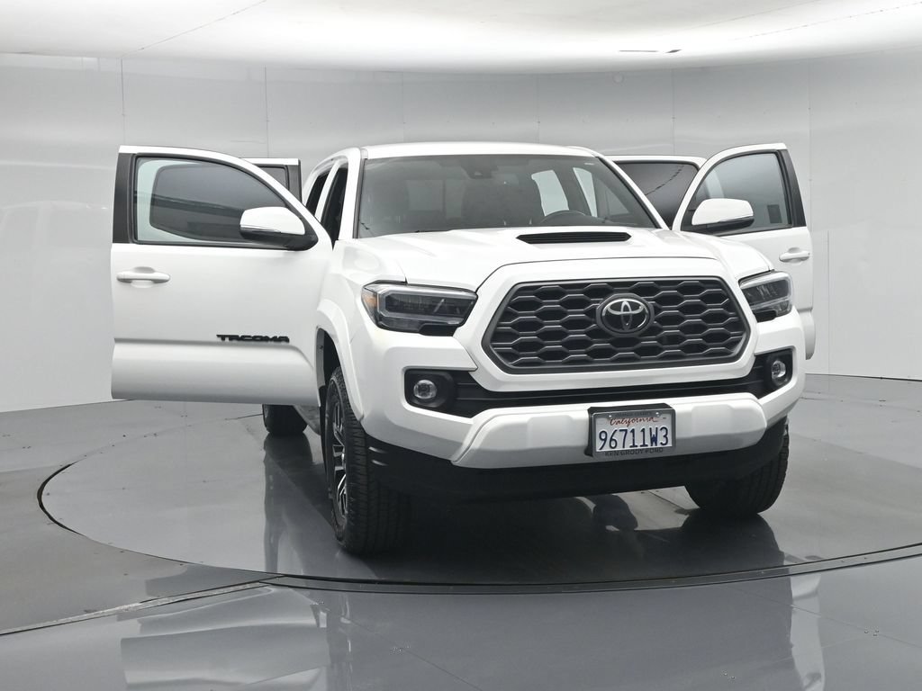 Used 2023 Toyota Tacoma TRD Sport w/ Black Out Package (TMS) AWD/4WD image 35