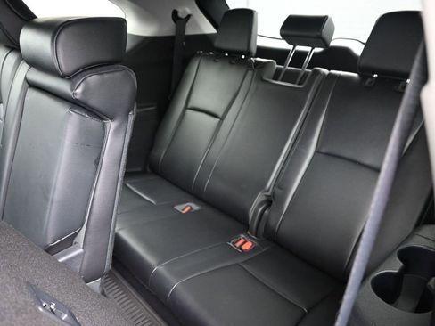 Used 2021 Toyota Highlander XLE image 27