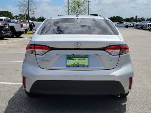 Used 2023 Toyota Corolla LE image 5