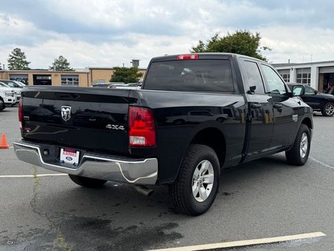 Used 2024 RAM 1500 Classic SLT AWD/4WD image 3