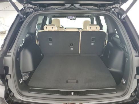 New 2025 Jeep Grand Cherokee Limited w/ Black Appearance Package image 32