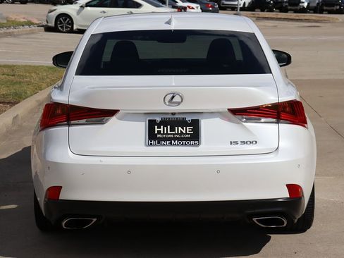 Used 2018 Lexus IS 300 AWD image 8