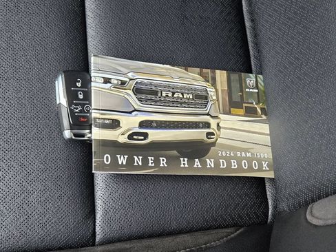 Used 2024 RAM 1500 Laramie AWD/4WD image 13