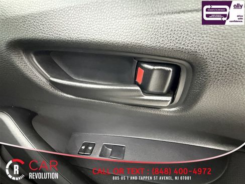 Used 2023 Toyota Corolla LE FWD image 39